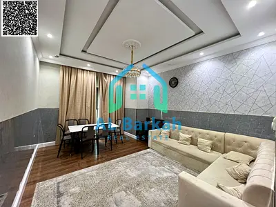 غرفتين وصاله وغرفة خادمه  مع الفرش بأبراج الخور السعر 500 الف   اطلاله على الشارع الرئيسي والميناء اطلاله بحريه المساحه 1470 قدم جاهزه للتسليم