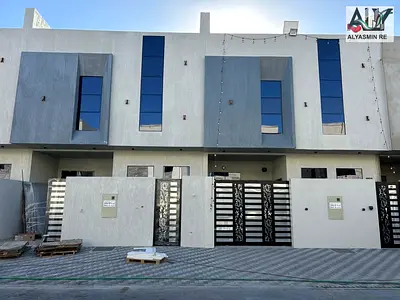 فيلا فاخره للإيجار اول ساكن مع خزائن في جميع الغرف