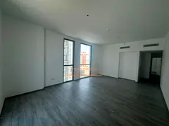 VACANT | UNFURNISHED | SPACIOUS | STREET VIEW