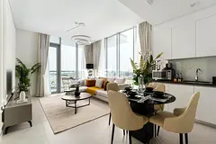 Lagoon &amp; Burj Khalifa Skyline View | Brand New