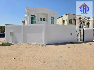 للايجار فيلا كورنر زاوية  شارعين  خمس غرف مجلس وصالة  غرفة خادمة