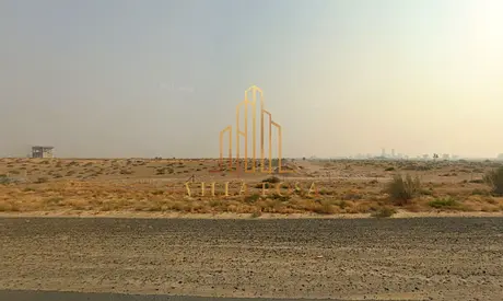 أرض تجارية مميزة في المالحة \ مشروع الرويضات , تملك حر لجميع الجنسيات , على شارع رئيسي بعرض 36م .