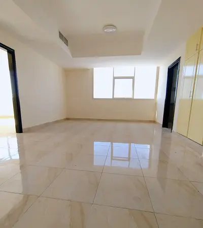 Huge size 2bhk with attach washroom+wardrobes just in 44k near nahda park shj call umair..