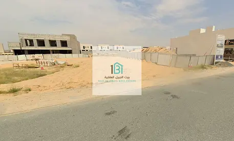 Commercial Plot for Sale in Houshi – prime strategic location Corner plot on three streets with direct view on the main road