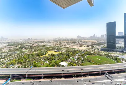 HIGH FLOOR | PARK VIEW | TENANTED