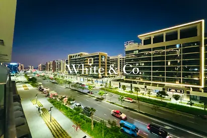 Investors Unit |Unfurnished|Community View