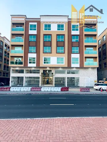 🏫 موقع ممتاز – 3 غرف مقابل المدارس وفيو شارع رئيسي