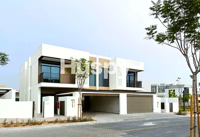 Corner Unit | Large Layout | Vacant