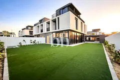 LARGE PLOT | QUIET LOCATION | RARE SINGLE ROW |