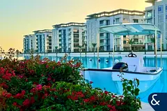 Corner Unit | Vacant | Lagoon Views