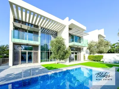 Ultra-Luxury 6BR Contemporary Villa | Corner Plot