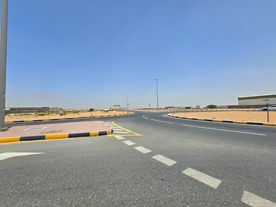 للبيع اراضى فيلل فى مشروع بساتين السرة ام القيوين بسعر ممتاز شاملة الرسوم