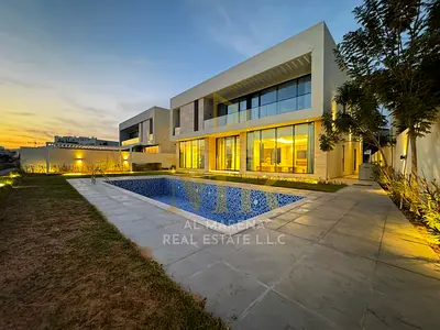 In Al-Zawraa, on an area of ​​ten thousand square feet, including electricity, water, and furniture, with a lake view and a private pool