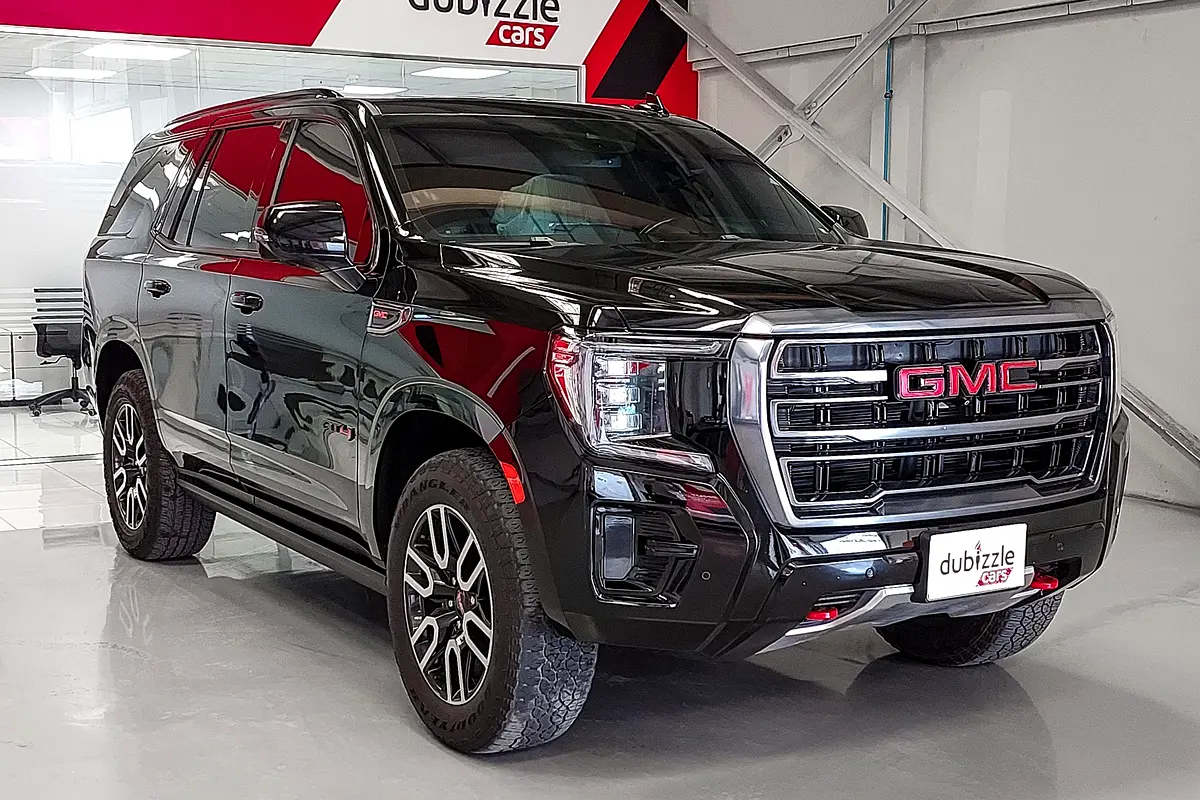 GMC Yukon 2023 — photo 1 of 15