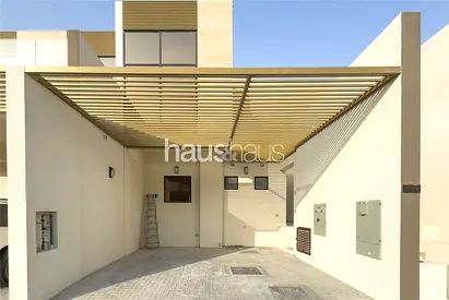 Spacious | Opposite Pool and Park | Middle Unit