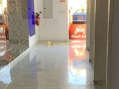 متجر مفروش للإيجار في جاردنز الإمارات