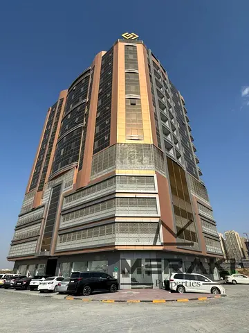ستوديو مساحته متميزة جدا موجود في برج الغروب بسعر لقطه بمقدم وقسط محترم جدا وكمان استلام فوري.