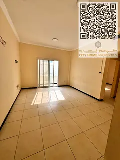 🏡 Spacious one-bedroom apartment with central air conditioning, balcony, and built-in wardrobes i