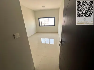 شقه غرفه وصاله مساحه كبيره بالجرف 3 مبني عائلي جديد بالقرب من مخرج محمد بن زايد لدبي وشارقه