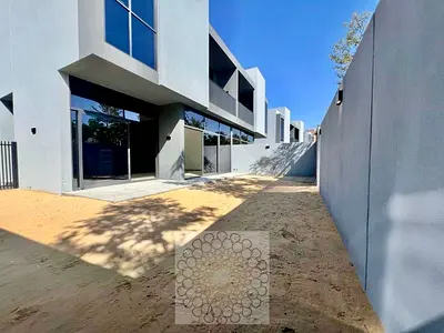 فيلا فاخرة من 4 غرف نوم - 1% شهريًا - عرض مميز - دفعة أولى 5%