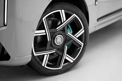 2025 ROLLS-ROYCE CULLINAN — миниатюра 19