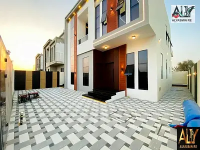 تملك فيلا بدون رسوم تسجيل عل شارع الشيخ محمد بن زايد 4 غرف ماستر مع مساحة خارجية كبيرة