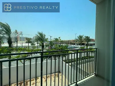 Spacious corner unit I Single row I Prime location I Best price