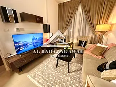 🔥🔥 First Resident 🔥🔥Room and living room available in the promenade, new furniture for r