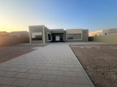 للبيع فيلا سكنية تصميم حديث بمنطقة الغب الفيلا تصلح للبيع النقدي او الاسكان او التمويل البنكي