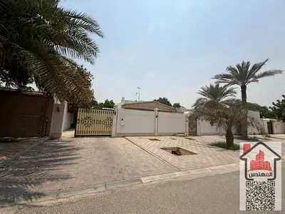 فيلا للإيجار الحميدية مواطنين  بمنطقة الحميدية   4 غرف وصالتين  ومجلس  و غرفة عاملة و مخزن و حوش كبير و مظلة سيارات   السعر   85