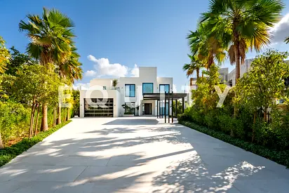 Lake View | Upgraded | 5 Bedroom | Fully Furnished