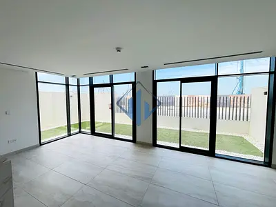 2BR Beachfront I Close to Wynn I Kitchen Equipped