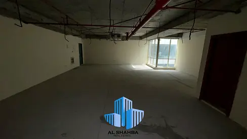 مساحات مكتبية عالية الجودة / نوافذ سقف / مبنى تجاري