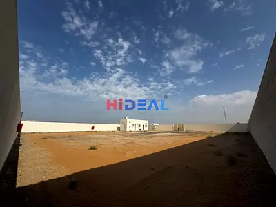 ساحة مساحتها 19000 قدم مربع مع 50 كيلو وات كهرباء متاحة في ساجا للإيجار !!