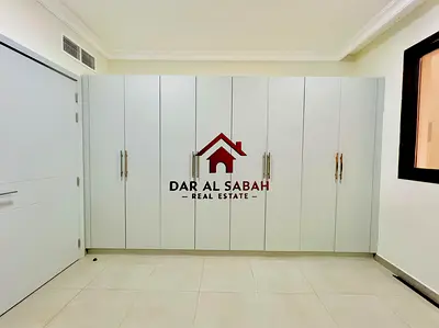 Specious 2bhk with both master with Wasrobes/ Ready to move /On the Road building