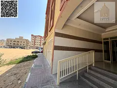 For investment lovers, a new building with excellent income.