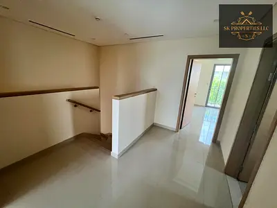 🏡 فيلا فاخرة للإيجار في منطقة الليلك، الزاهية – 120,500 درهم إماراتي (شيك واحد) 🌟