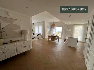 Unique Layout Fully Upgraded with Sea Views