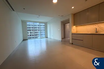 Brand New | Large Layout | 12 Cheques