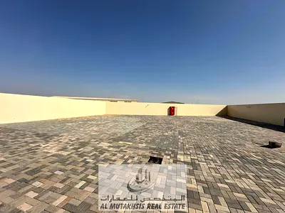 للايجار ارض 13,000 قدم مع كهرباء وانترلوك في الصجعه موقع مميز