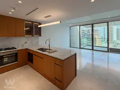 Community View | High Floor | Brand New