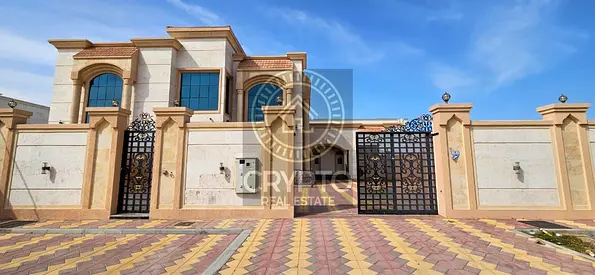 فيلا فاخرة طابقين متاحة للإيجار