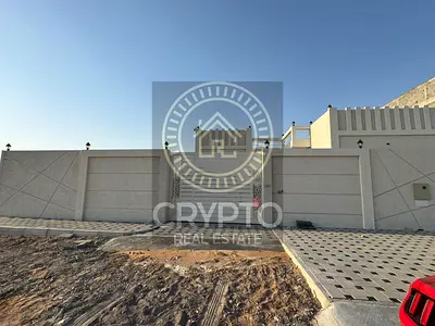 للايجار فيلا جديدة اول ساكن في منطقة خت