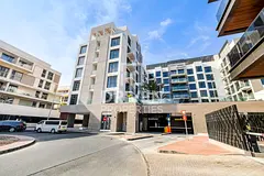 Low Floor | Prime Location | Community View