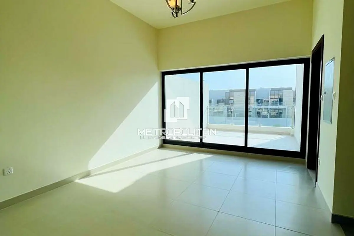 Unfurnished | Vacant | Back to Back | 150K 4 CHQs