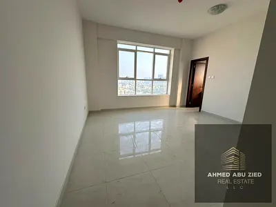 غرفتين ماستر اول ساكن \ صالة كبيرة \ مطبخ واسع \ 3 حمام \ 2 بلكون اطلالة مفتوحة \ تكييف مركزي \ تسهيلات في الدفع \ قريب لمخرج دبي الشارقة