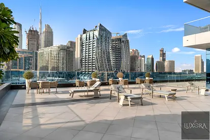 Upgraded Stylish 1BR | Canal & Swimming Pool View | 12 min to Downtown