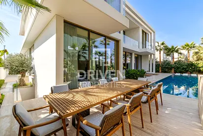 Designer Coastal Villa | Modern and Brand New