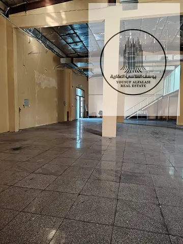 للإيجار مستودع بالجرف الصناعية 3 مساحة 7,000 قدم - كهرباء 60KW - واجهة رئيسية