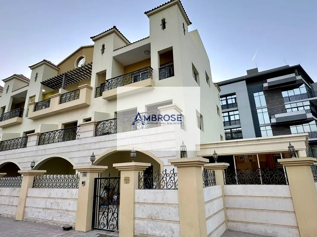Spacious | Vacant Villa | Luxurious
